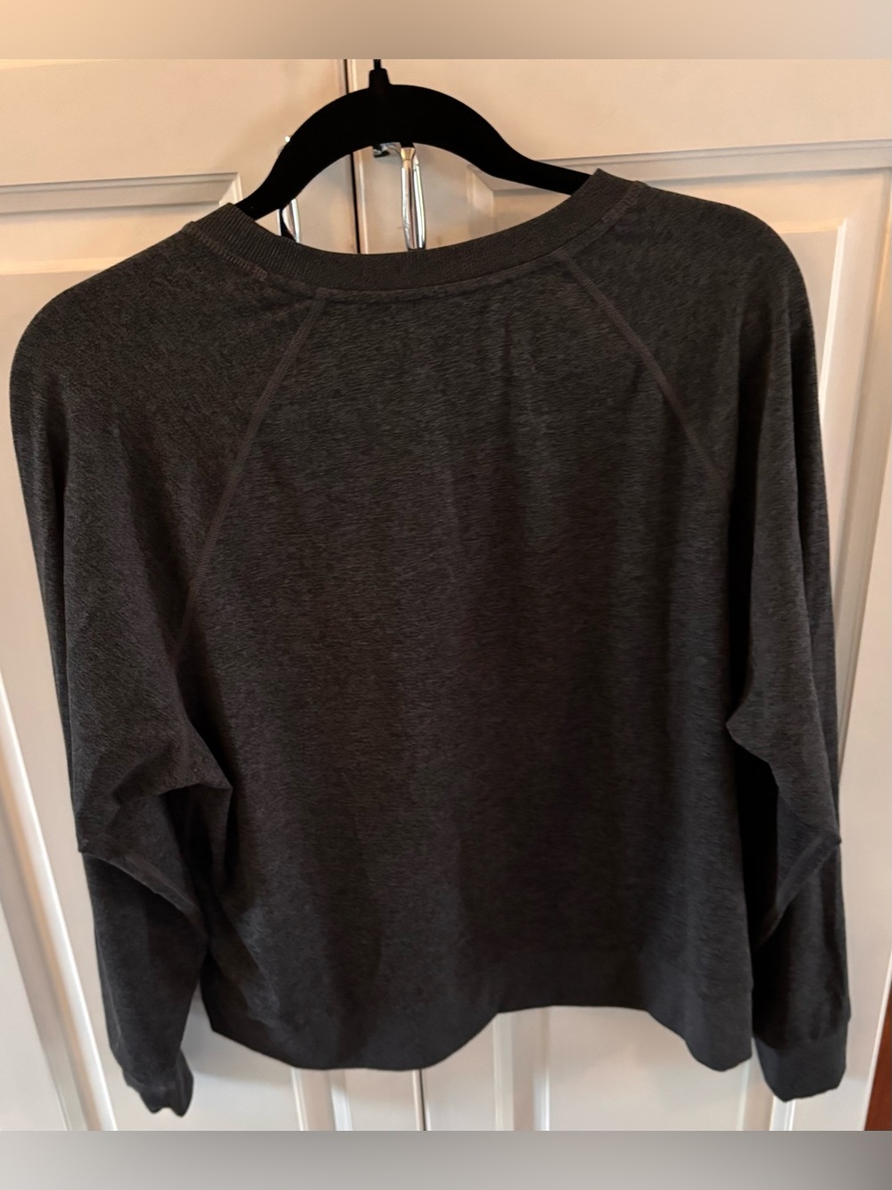 Vuori-Halo Crew Pullover Charcoal Heather - Picture 4 of 4